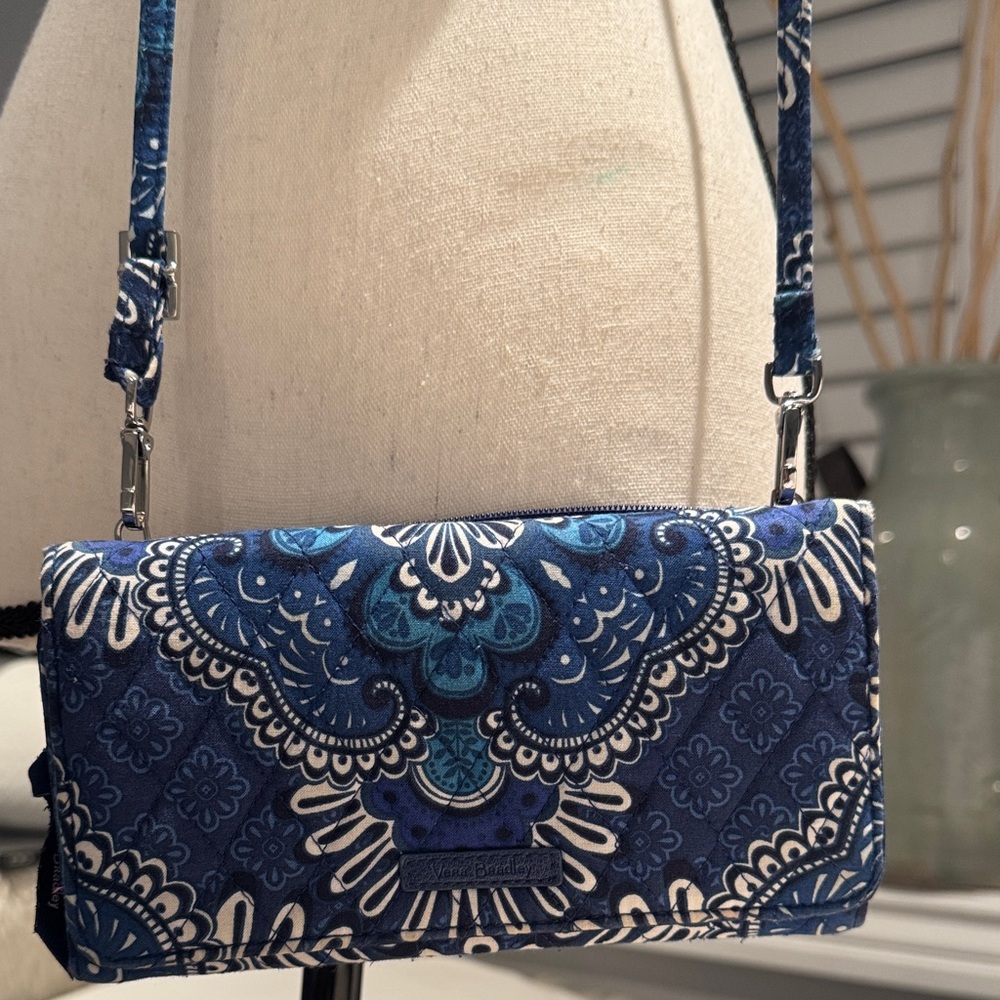 Vera Bradley Blue Patterned Women's card holder Bag